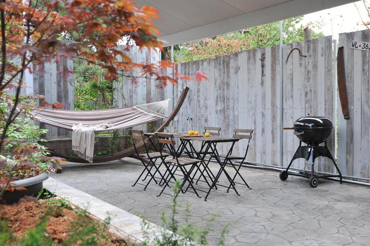 Alekos Luxury Suites Free 24H Transportation From - To Airport 아르테미다 외부 사진